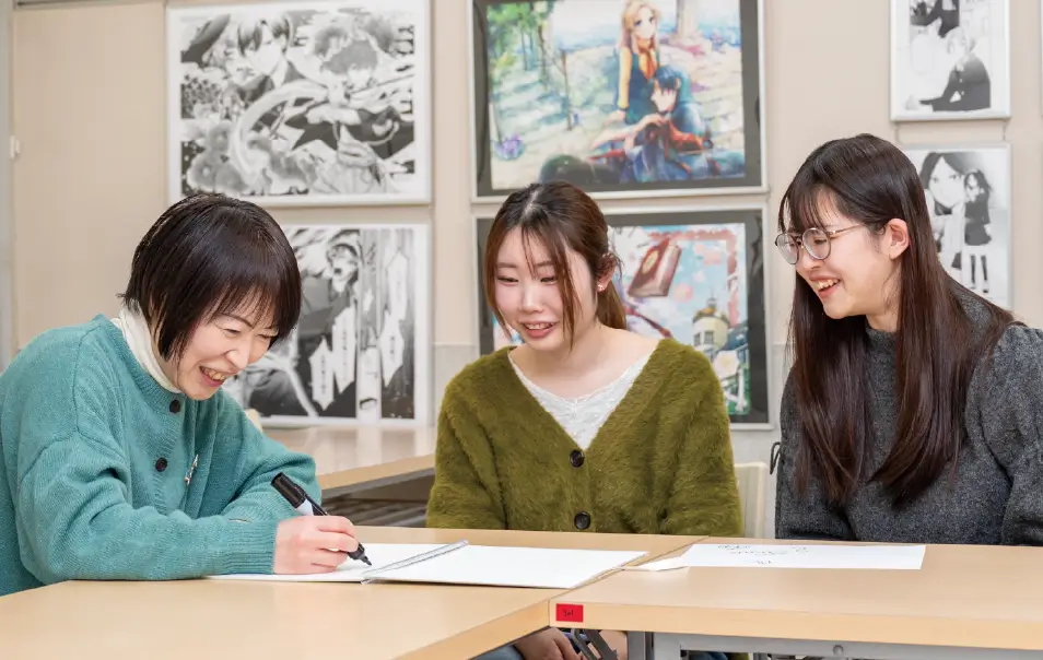 写真：マンガ科 学生対談